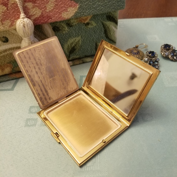 Vintage Art Deco Elgin American Enamel Compact - Picture 3 of 4